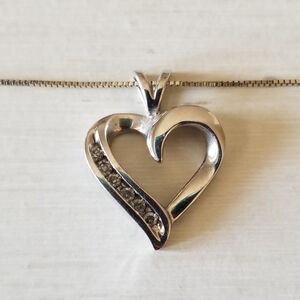 10K White Gold Diamond Heart Necklace